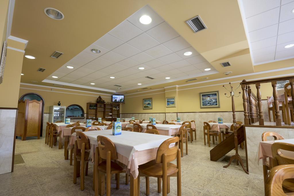 Hostal O Camouco Portonovo Buitenkant foto