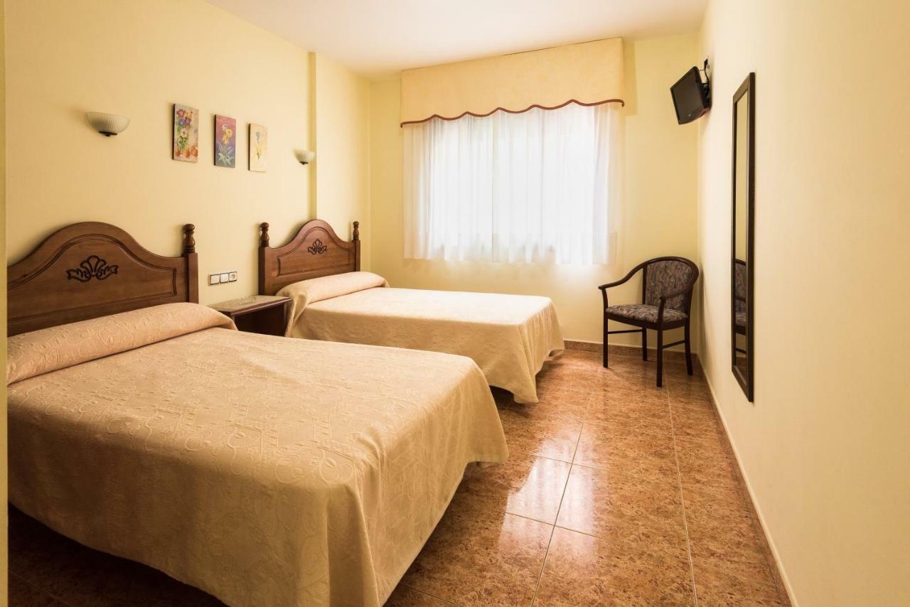 Hostal O Camouco Portonovo Buitenkant foto